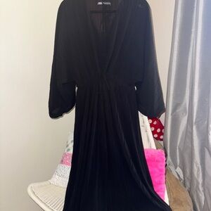 Zara pleated Black midi/maxi Dress